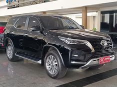 Toyota HILUX SW4 SRX 2.8 2023 HÉLIO AUTOMÓVEIS LAJEADO / Carros no Vale