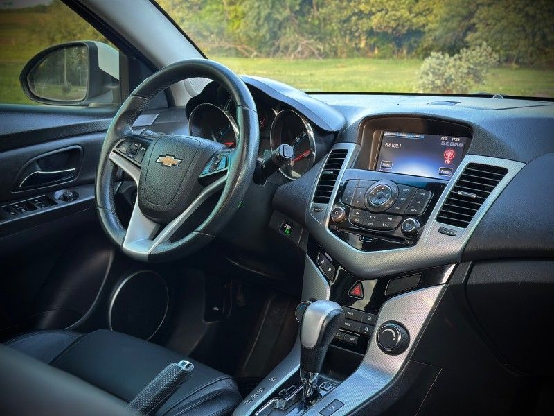 Chevrolet CRUZE SPORT LTZ 1.8 2014 NEUMANN VEÍCULOS ARROIO DO MEIO / Carros no Vale Chevrolet CRUZE SPORT LTZ 1.8 2014 NEUMANN VEÍCULOS ARROIO DO MEIO / Carros no Vale