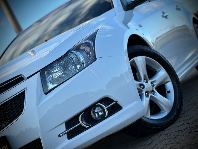 Chevrolet CRUZE SPORT LTZ 1.8 2014 NEUMANN VEÍCULOS ARROIO DO MEIO / Carros no Vale Chevrolet CRUZE SPORT LTZ 1.8 2014 NEUMANN VEÍCULOS ARROIO DO MEIO / Carros no Vale