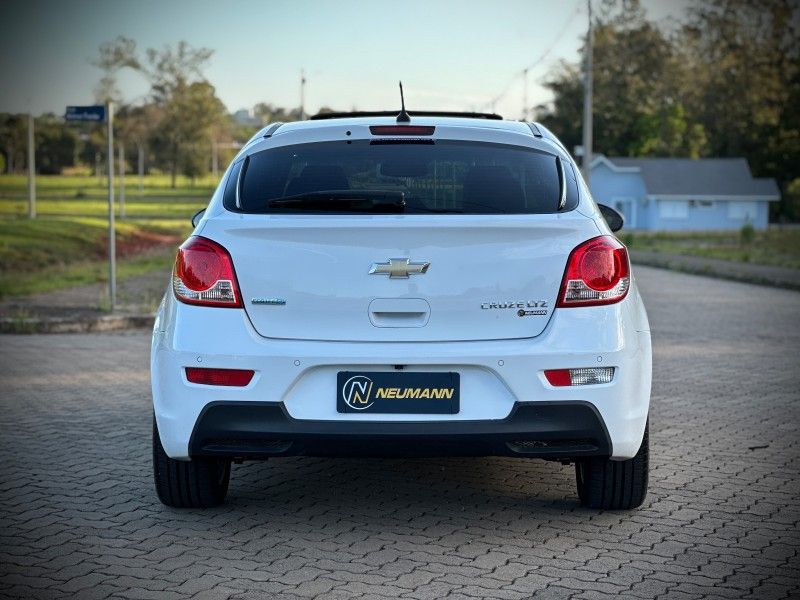 Chevrolet CRUZE SPORT LTZ 1.8 2014 NEUMANN VEÍCULOS ARROIO DO MEIO / Carros no Vale Chevrolet CRUZE SPORT LTZ 1.8 2014 NEUMANN VEÍCULOS ARROIO DO MEIO / Carros no Vale