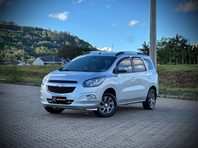 Chevrolet SPIN LTZ 1.8 2014 NEUMANN VEÍCULOS ARROIO DO MEIO / Carros no Vale Chevrolet SPIN LTZ 1.8 2014 NEUMANN VEÍCULOS ARROIO DO MEIO / Carros no Vale