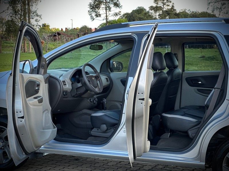 Chevrolet SPIN LTZ 1.8 2014 NEUMANN VEÍCULOS ARROIO DO MEIO / Carros no Vale Chevrolet SPIN LTZ 1.8 2014 NEUMANN VEÍCULOS ARROIO DO MEIO / Carros no Vale