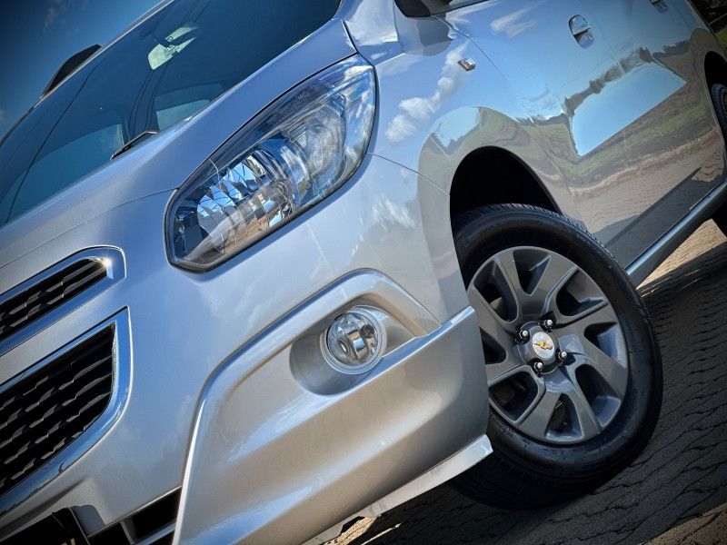 Chevrolet SPIN LTZ 1.8 2014 NEUMANN VEÍCULOS ARROIO DO MEIO / Carros no Vale Chevrolet SPIN LTZ 1.8 2014 NEUMANN VEÍCULOS ARROIO DO MEIO / Carros no Vale