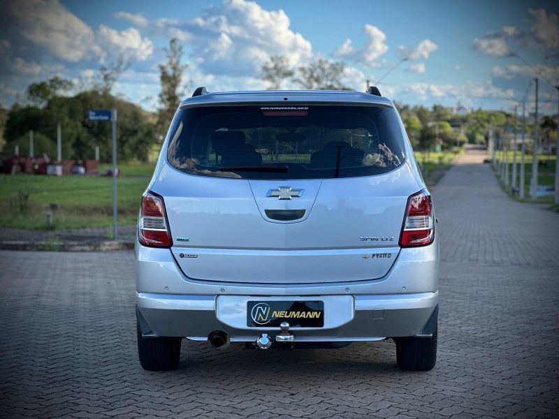 Chevrolet SPIN LTZ 1.8 2014 NEUMANN VEÍCULOS ARROIO DO MEIO / Carros no Vale Chevrolet SPIN LTZ 1.8 2014 NEUMANN VEÍCULOS ARROIO DO MEIO / Carros no Vale