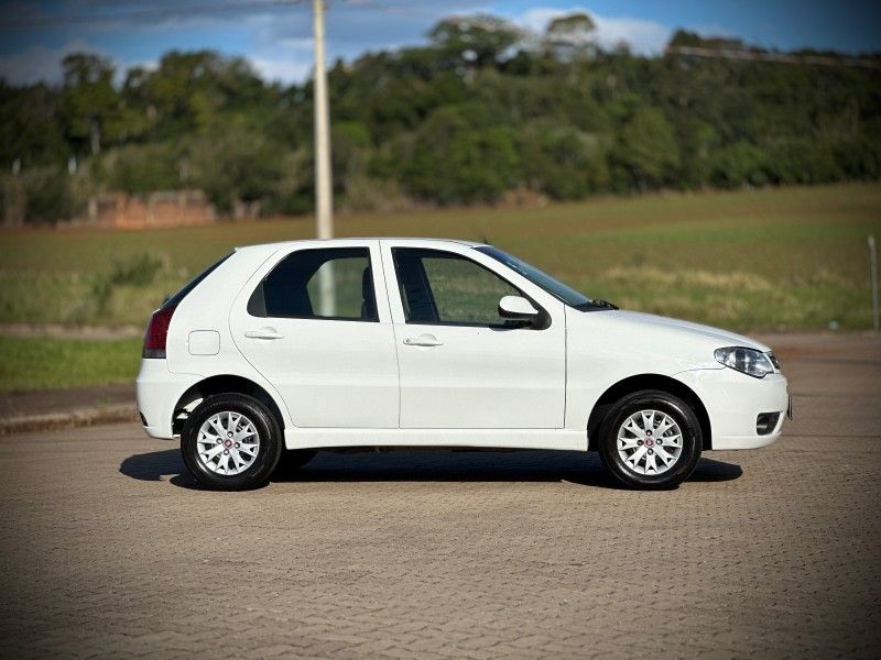 Fiat PALIO FIRE 1.0 2017 NEUMANN VEÍCULOS ARROIO DO MEIO / Carros no Vale