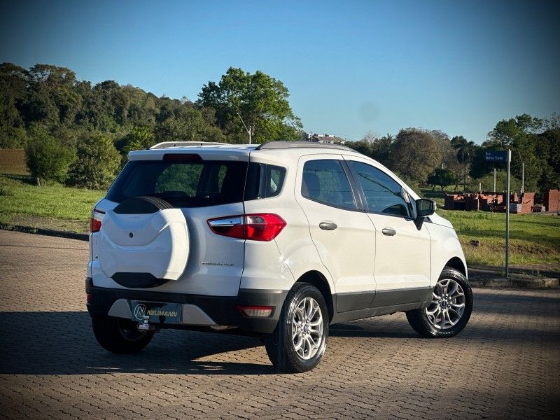 Ford ECOSPORT 1.6 FREESTYLE 2015 NEUMANN VEÍCULOS ARROIO DO MEIO / Carros no Vale