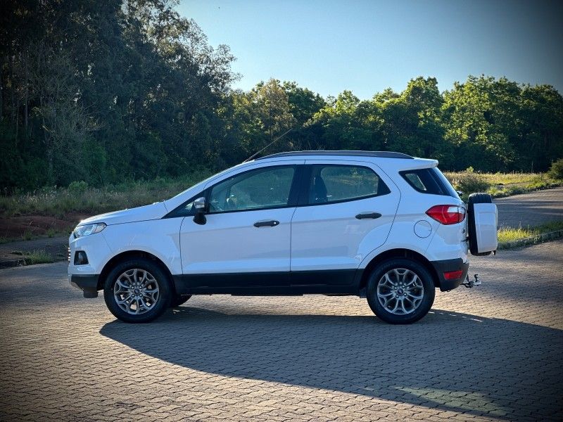 Ford ECOSPORT 1.6 FREESTYLE 2015 NEUMANN VEÍCULOS ARROIO DO MEIO / Carros no Vale