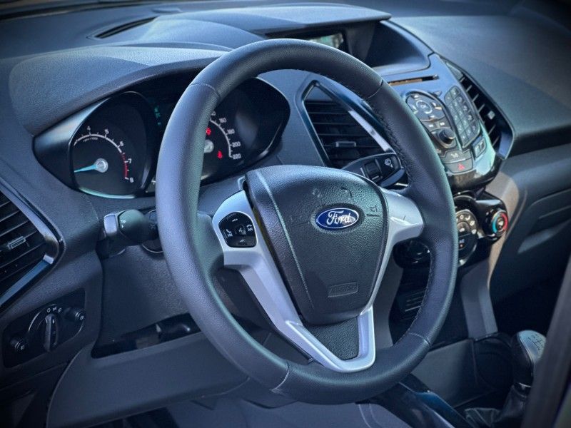 Ford ECOSPORT 1.6 FREESTYLE 2015 NEUMANN VEÍCULOS ARROIO DO MEIO / Carros no Vale