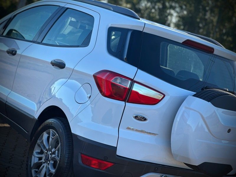 Ford ECOSPORT 1.6 FREESTYLE 2015 NEUMANN VEÍCULOS ARROIO DO MEIO / Carros no Vale