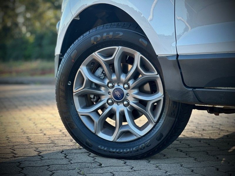 Ford ECOSPORT 1.6 FREESTYLE 2015 NEUMANN VEÍCULOS ARROIO DO MEIO / Carros no Vale