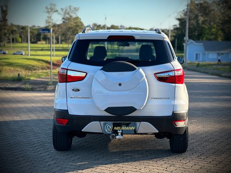Ford ECOSPORT 1.6 FREESTYLE 2015 NEUMANN VEÍCULOS ARROIO DO MEIO / Carros no Vale