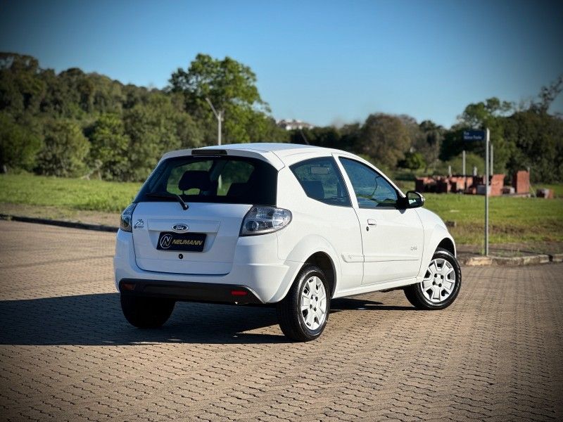 Ford KA 1.0 2013 NEUMANN VEÍCULOS ARROIO DO MEIO / Carros no Vale