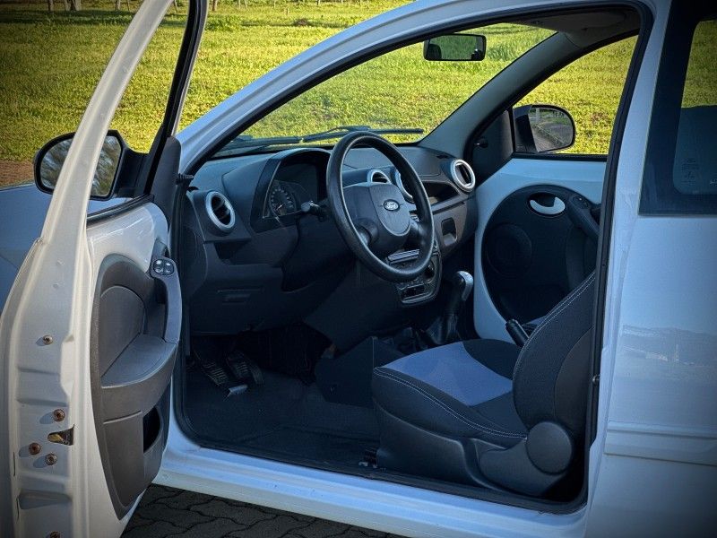 Ford KA 1.0 2013 NEUMANN VEÍCULOS ARROIO DO MEIO / Carros no Vale