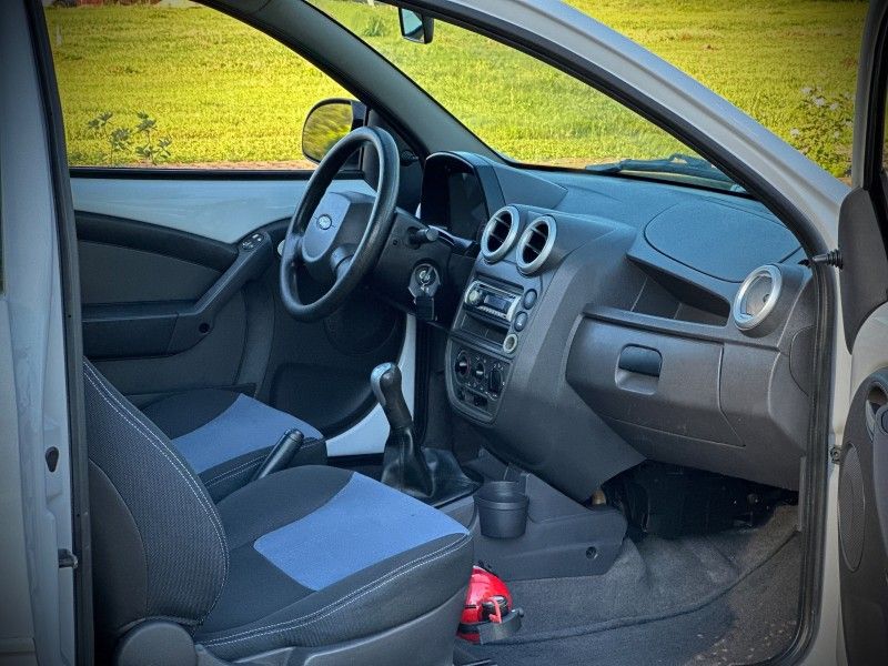 Ford KA 1.0 2013 NEUMANN VEÍCULOS ARROIO DO MEIO / Carros no Vale
