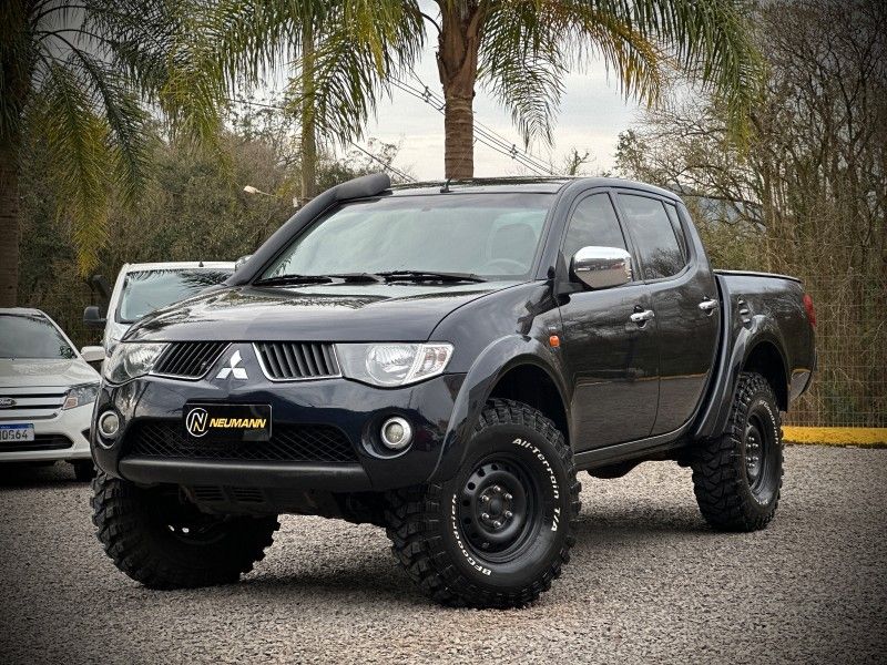 Mitsubishi L-200 TRITON HPE 3.2 2010 NEUMANN VEÍCULOS ARROIO DO MEIO / Carros no Vale