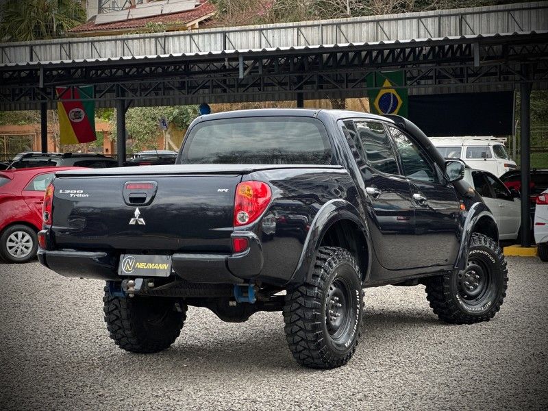 Mitsubishi L-200 TRITON HPE 3.2 2010 NEUMANN VEÍCULOS ARROIO DO MEIO / Carros no Vale