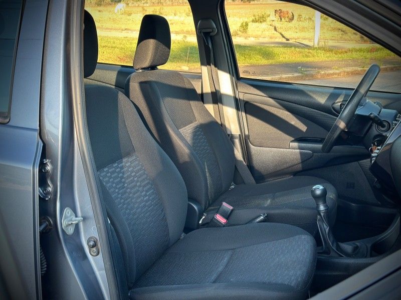 Toyota ETIOS SEDAN X 1.5 2015 NEUMANN VEÍCULOS ARROIO DO MEIO / Carros no Vale