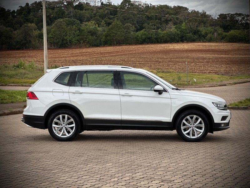 Volkswagen TIGUAN 1.4 TSI 16V 2019 NEUMANN VEÍCULOS ARROIO DO MEIO / Carros no Vale