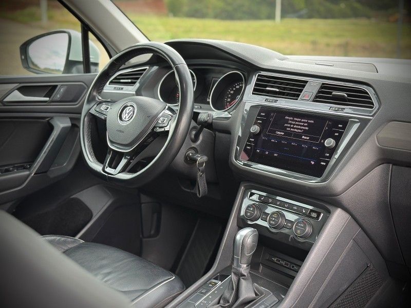 Volkswagen TIGUAN 1.4 TSI 16V 2019 NEUMANN VEÍCULOS ARROIO DO MEIO / Carros no Vale