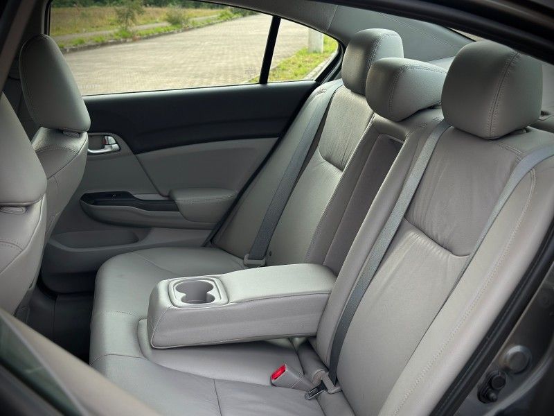 Honda CIVIC SEDAN LXR 2014 NEUMANN VEÍCULOS ARROIO DO MEIO / Carros no Vale