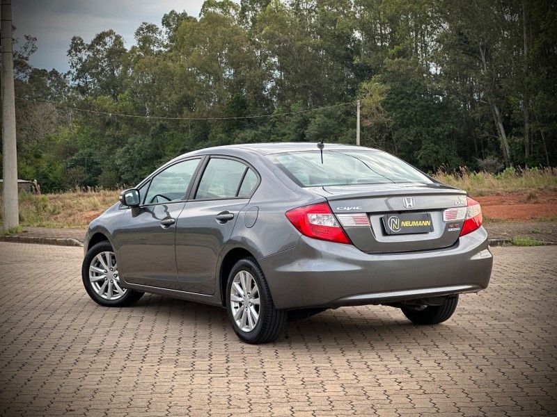 Honda CIVIC SEDAN LXR 2014 NEUMANN VEÍCULOS ARROIO DO MEIO / Carros no Vale