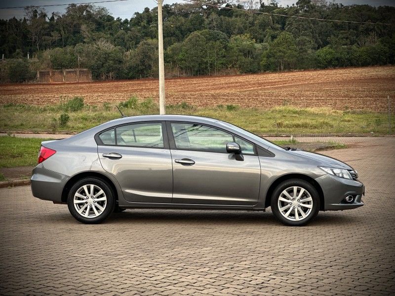 Honda CIVIC SEDAN LXR 2014 NEUMANN VEÍCULOS ARROIO DO MEIO / Carros no Vale