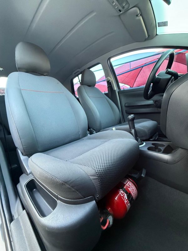 Volkswagen FOX 1.0 2009 FERREIRA VEÍCULOS VENÂNCIO AIRES / Carros no Vale