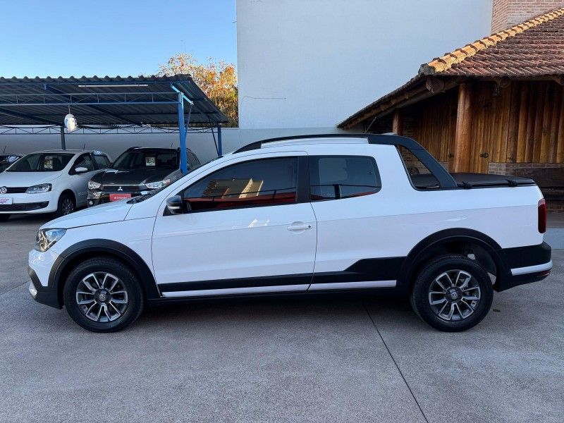 Volkswagen SAVEIRO CROSS C.DUPLA 1.6 8V 2019 FERREIRA VEÍCULOS VENÂNCIO AIRES / Carros no Vale
