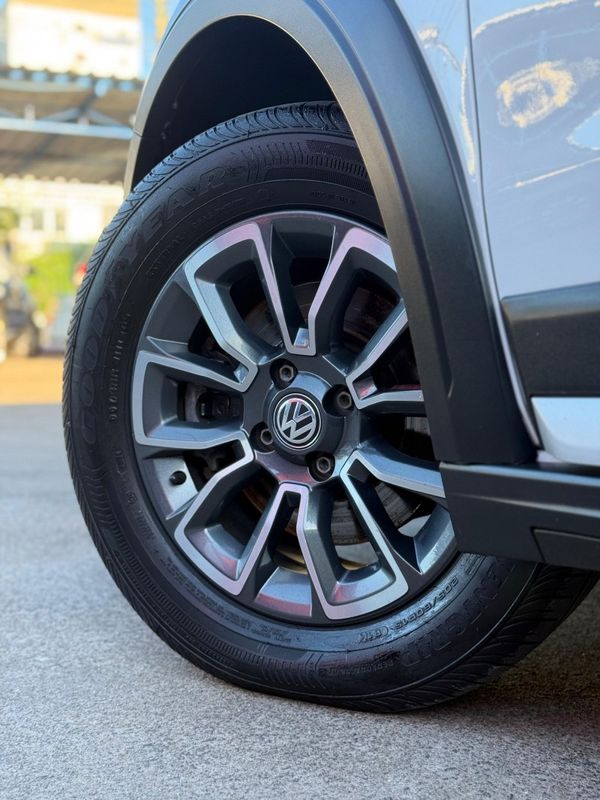 Volkswagen SAVEIRO CROSS C.DUPLA 1.6 8V 2019 FERREIRA VEÍCULOS VENÂNCIO AIRES / Carros no Vale