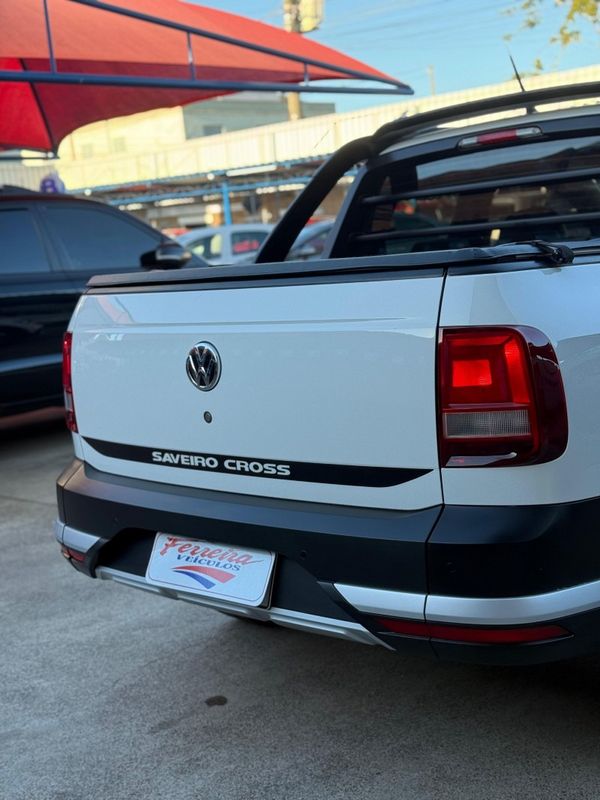 Volkswagen SAVEIRO CROSS C.DUPLA 1.6 8V 2019 FERREIRA VEÍCULOS VENÂNCIO AIRES / Carros no Vale