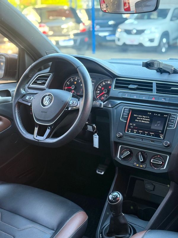 Volkswagen SAVEIRO CROSS C.DUPLA 1.6 8V 2019 FERREIRA VEÍCULOS VENÂNCIO AIRES / Carros no Vale