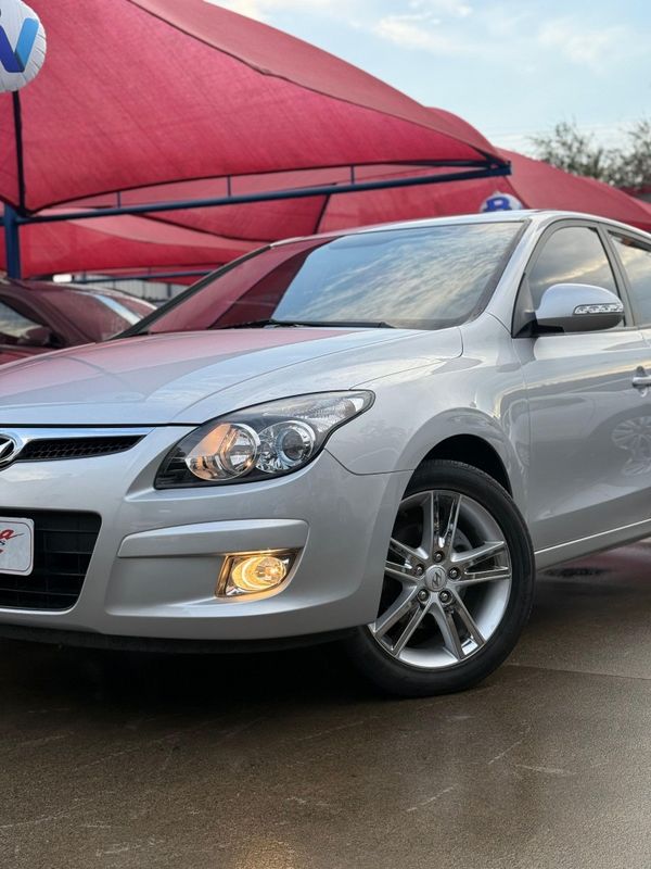 Hyundai I30 GLS 2.0 2012 FERREIRA VEÍCULOS VENÂNCIO AIRES / Carros no Vale
