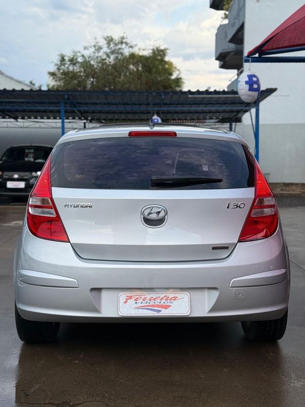 Hyundai I30 GLS 2.0 2012 FERREIRA VEÍCULOS VENÂNCIO AIRES / Carros no Vale