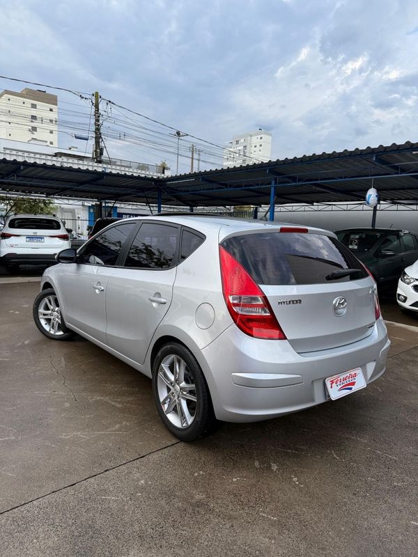 Hyundai I30 GLS 2.0 2012 FERREIRA VEÍCULOS VENÂNCIO AIRES / Carros no Vale