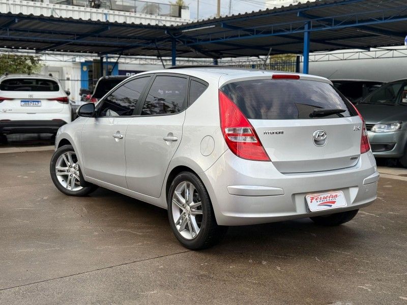 Hyundai I30 GLS 2.0 2012 FERREIRA VEÍCULOS VENÂNCIO AIRES / Carros no Vale