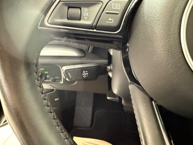Audi A3 Sedan Prestige Plus 1.4 Tfsi Tiptronic 2019/2020 COVEL VEICULOS ENCANTADO / Carros no Vale
