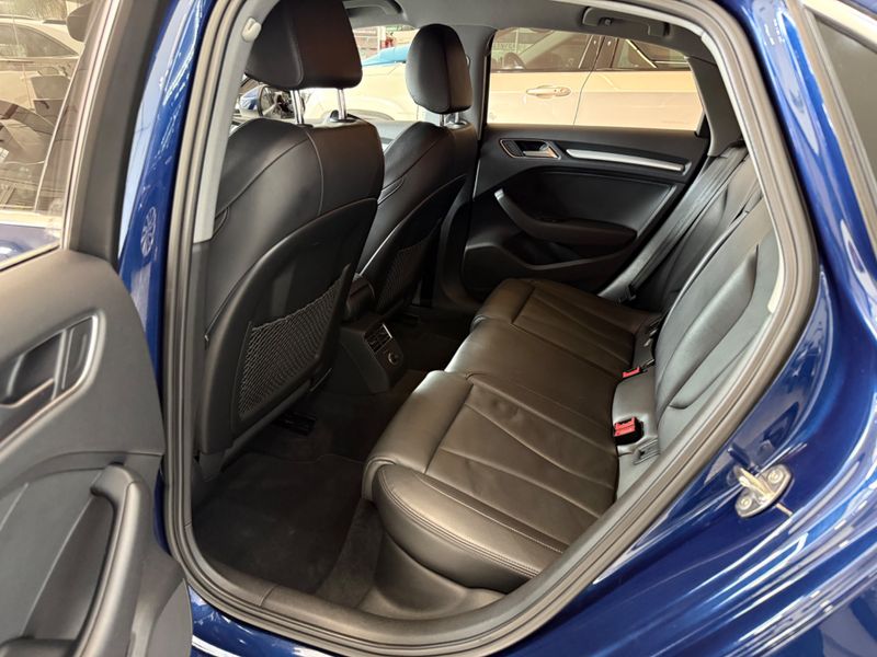 Audi A3 Sedan Prestige Plus 1.4 Tfsi Tiptronic 2019/2020 COVEL VEICULOS ENCANTADO / Carros no Vale