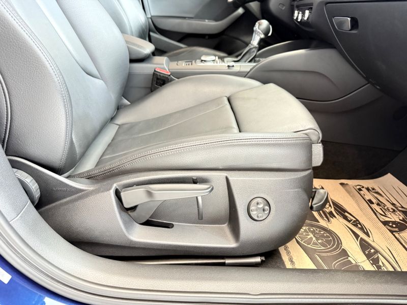 Audi A3 Sedan Prestige Plus 1.4 Tfsi Tiptronic 2019/2020 COVEL VEICULOS ENCANTADO / Carros no Vale