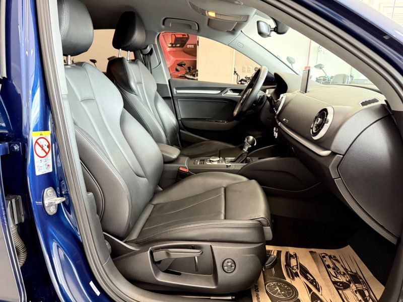 Audi A3 Sedan Prestige Plus 1.4 Tfsi Tiptronic 2019/2020 COVEL VEICULOS ENCANTADO / Carros no Vale