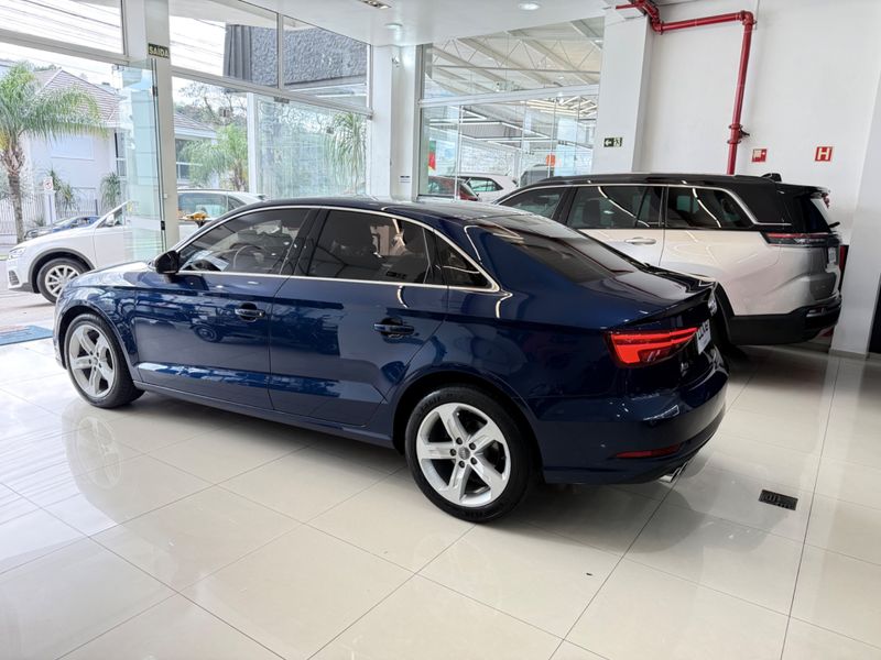 Audi A3 Sedan Prestige Plus 1.4 Tfsi Tiptronic 2019/2020 COVEL VEICULOS ENCANTADO / Carros no Vale