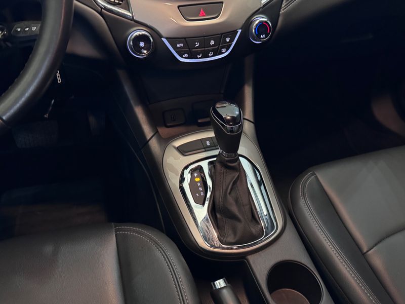 Chevrolet Cruze 1.4 Turbo Lt 16v 2022/2023 COVEL VEICULOS ENCANTADO / Carros no Vale