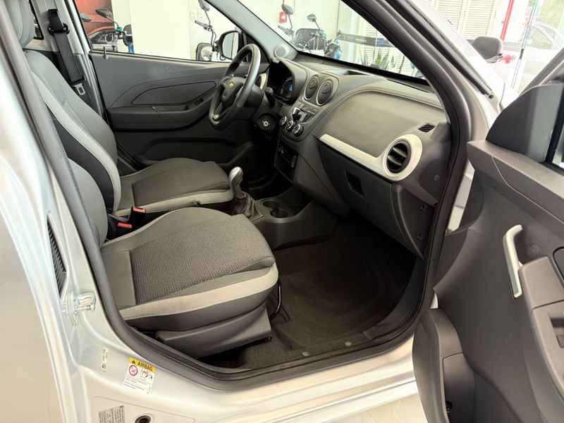 Chevrolet Montana Ls 1.4 Mpfi 8v Econo Mec. 2019/2020 COVEL VEICULOS ENCANTADO / Carros no Vale