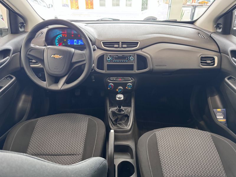 Chevrolet Onix 1.0 Lt 2017/2018 COVEL VEICULOS ENCANTADO / Carros no Vale