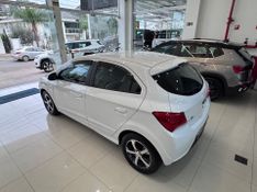 Chevrolet Onix Hatch Ltz 1.4 8v Flexpower Mec 2016/2017 COVEL VEICULOS ENCANTADO / Carros no Vale
