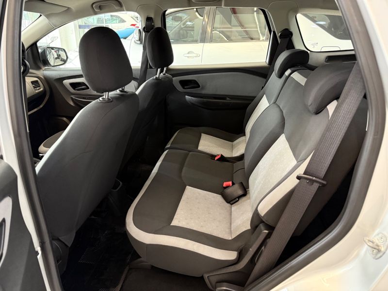 Chevrolet Spin 1.8l Lt Adv 2016/2017 COVEL VEICULOS ENCANTADO / Carros no Vale