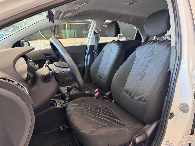 Hyundai Hb20 1.0m Comfor 2014/2015 COVEL VEICULOS ENCANTADO / Carros no Vale