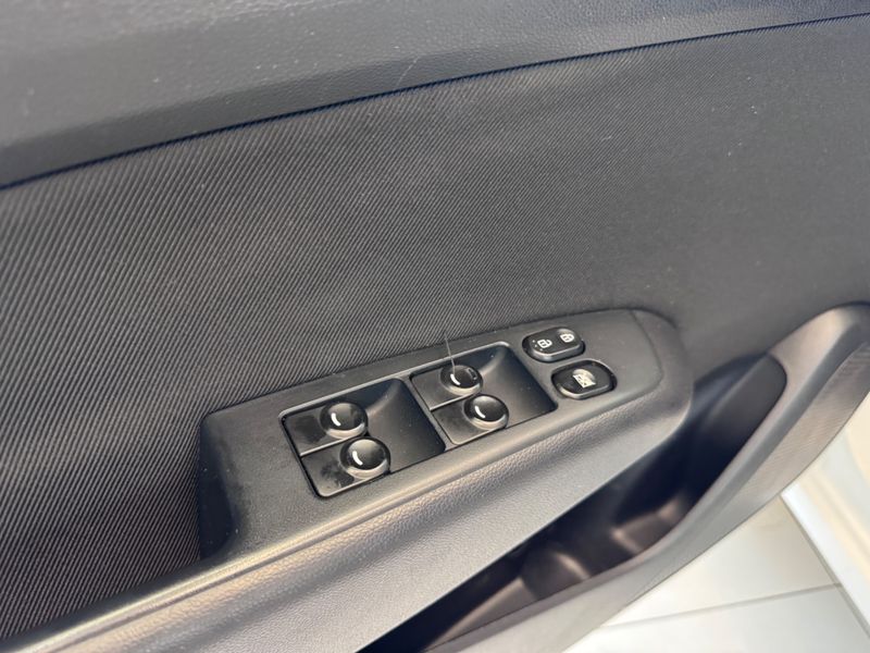 Hyundai Hb20 1.0m Comfor 2014/2015 COVEL VEICULOS ENCANTADO / Carros no Vale