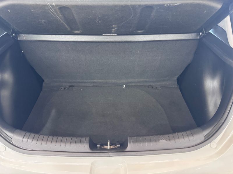 Hyundai Hb20 1.0m Comfor 2014/2015 COVEL VEICULOS ENCANTADO / Carros no Vale