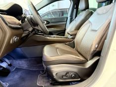 Jeep Commander Overland T270 1.3 Tb 2022/2023 COVEL VEICULOS ENCANTADO / Carros no Vale