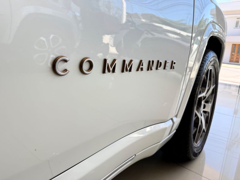 Jeep Commander Overland T270 1.3 Tb 2022/2023 COVEL VEICULOS ENCANTADO / Carros no Vale